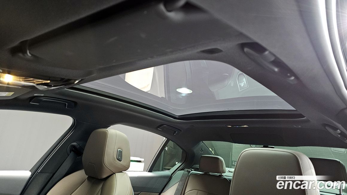 BMW 5-Series 2024