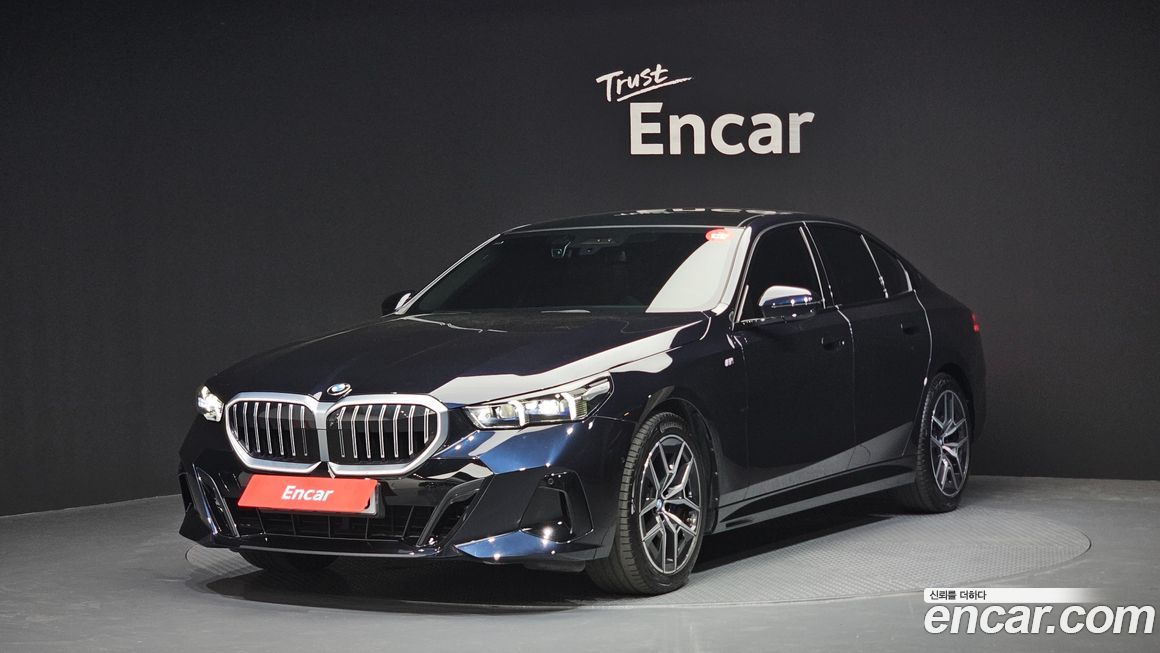 BMW 5-Series 2024