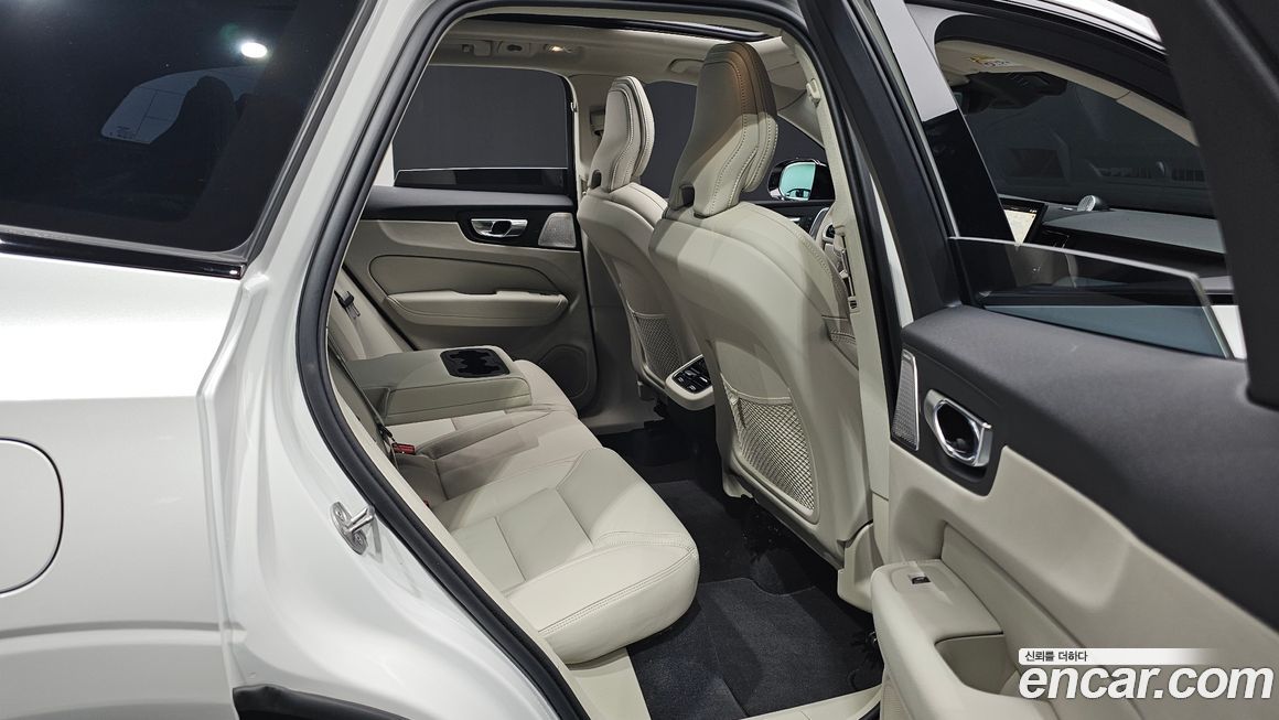 Volvo XC60 2026