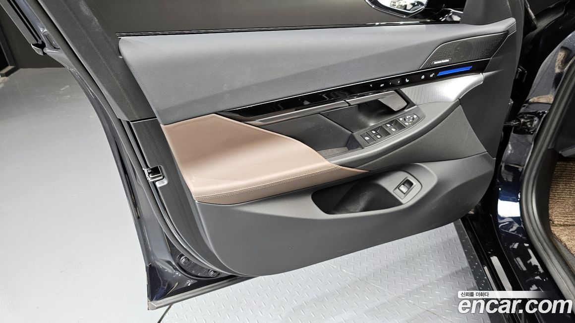 BMW 5-Series 2024