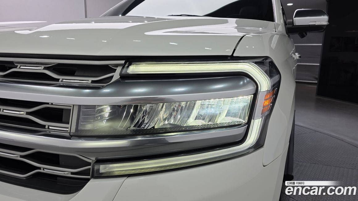 Ford Expedition 2023
