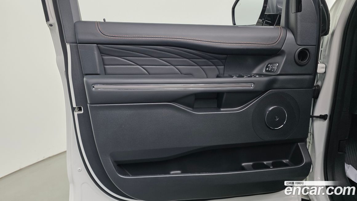 Ford Expedition 2023