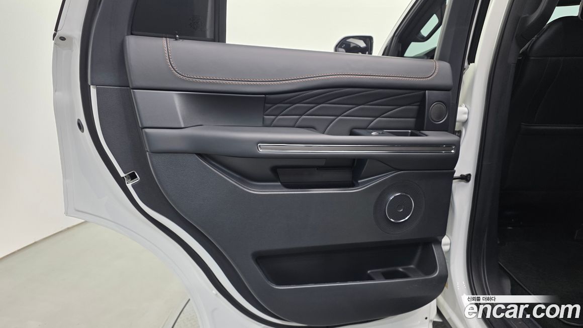 Ford Expedition 2023