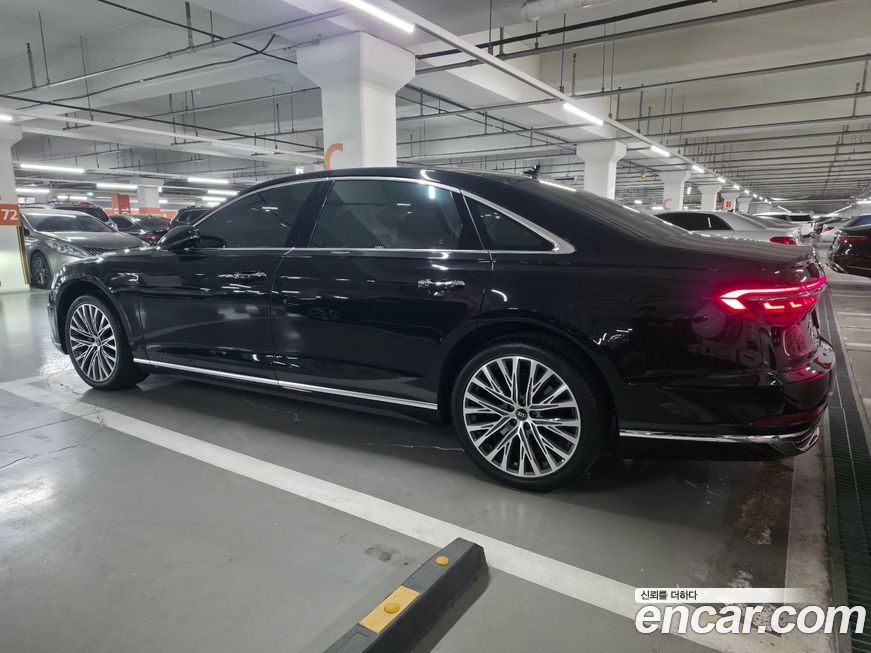 Audi A8 2021