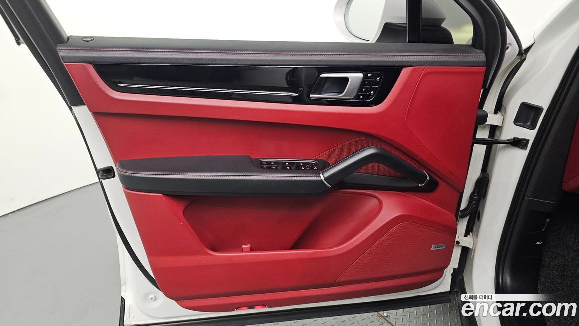 Porsche Cayenne 2020