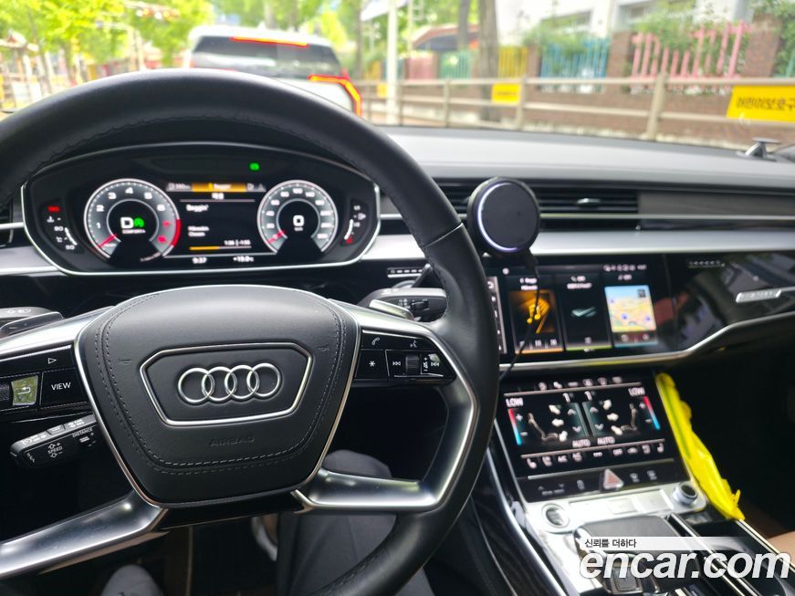 Audi A8 2021