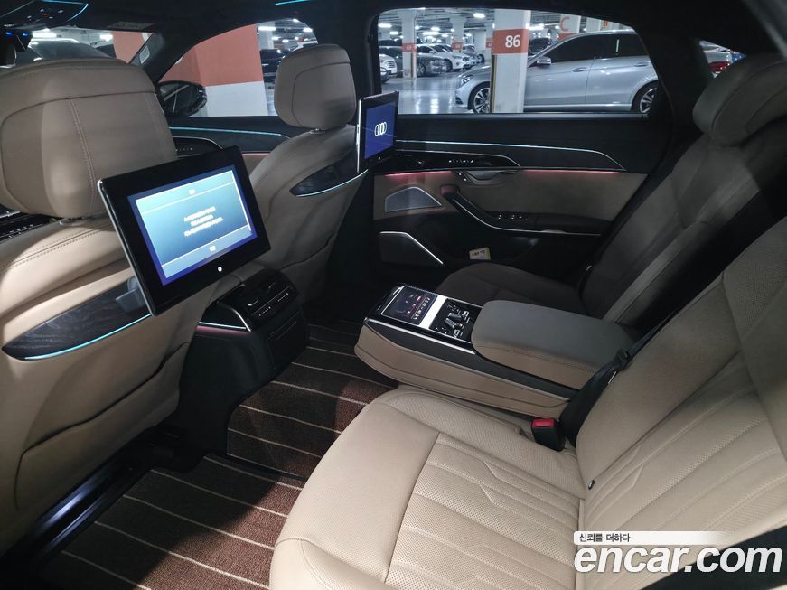 Audi A8 2021