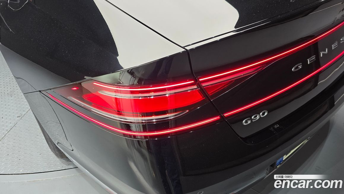 Genesis G90 2023