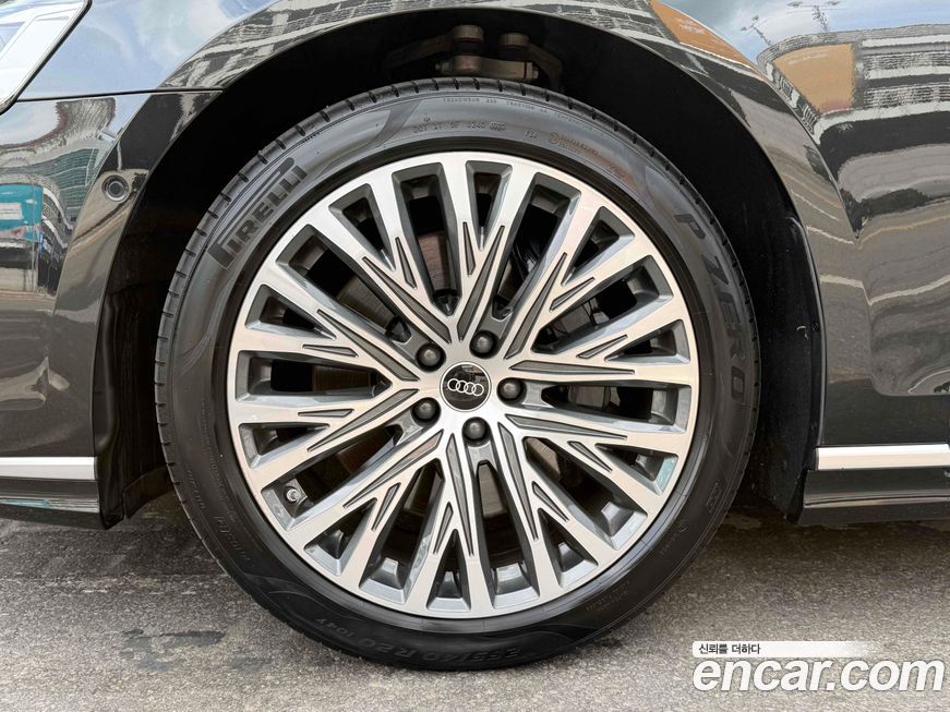 Audi A8 2023