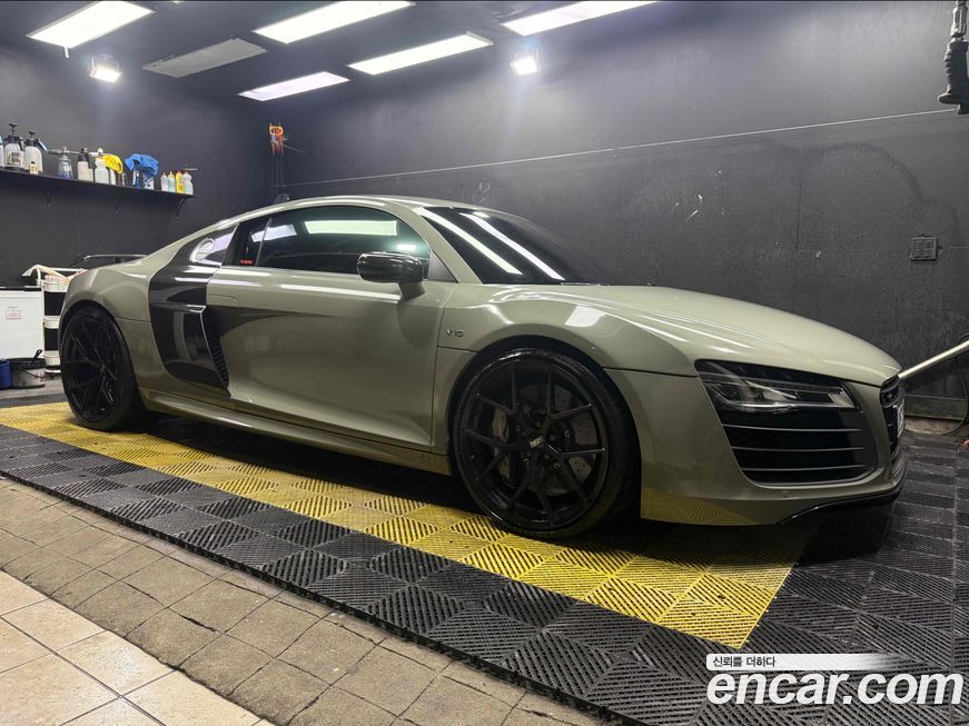 Audi R8 2014