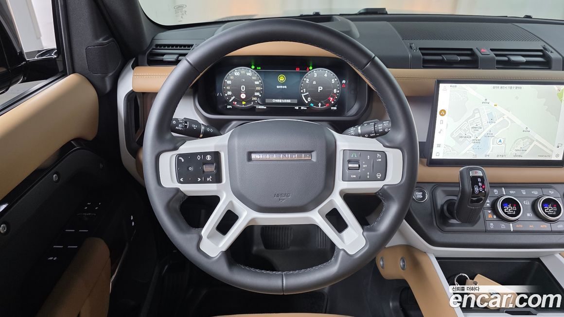 Land Rover Defender 2025