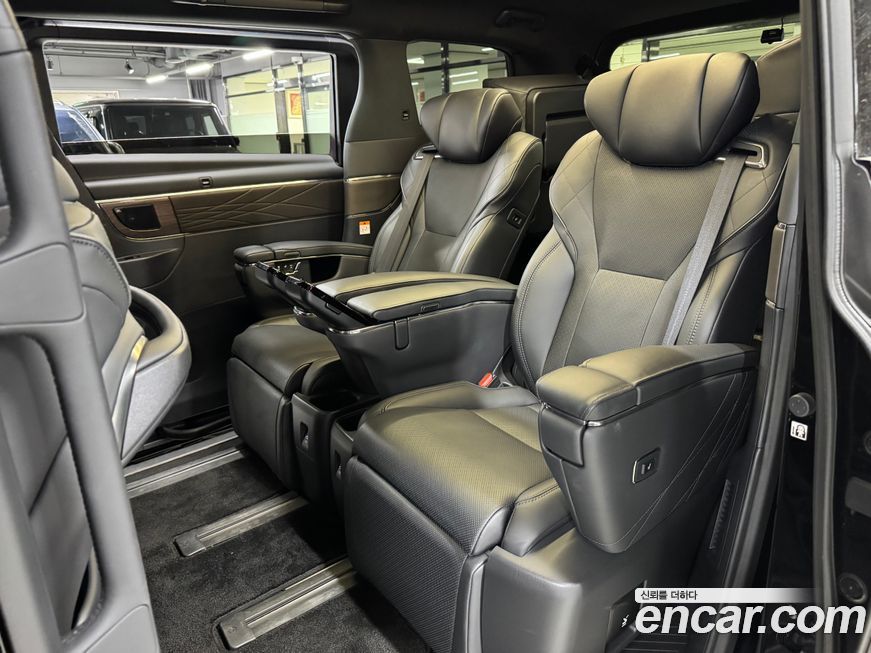 Toyota Alphard 2024