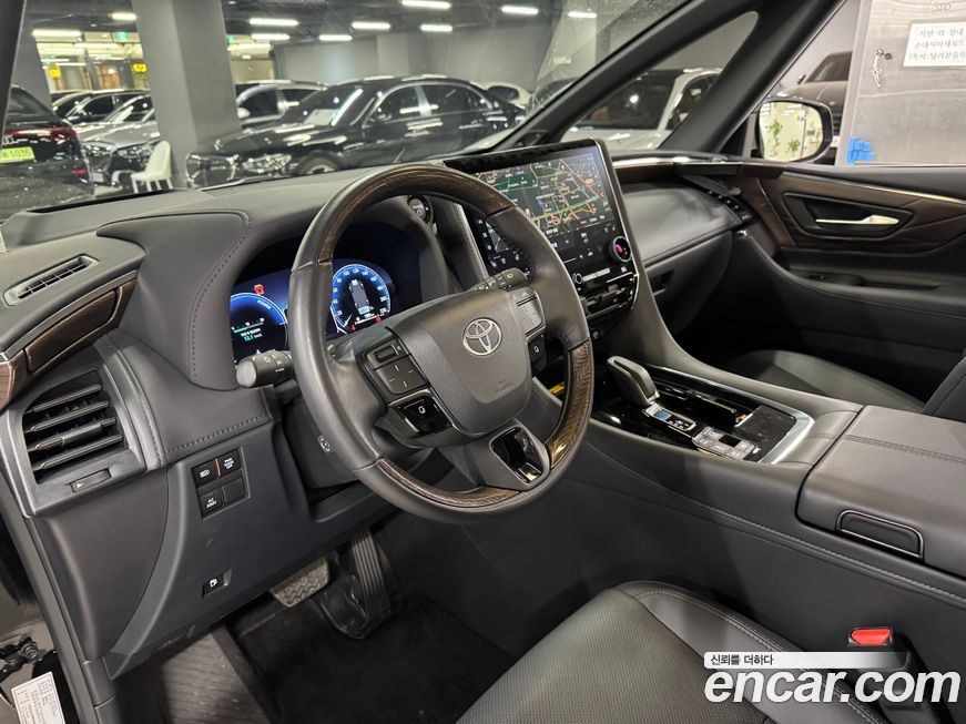 Toyota Alphard 2024