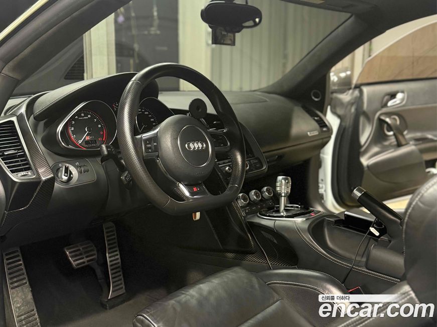 Audi R8 2014
