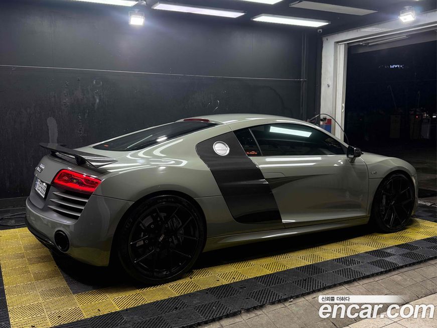 Audi R8 2014