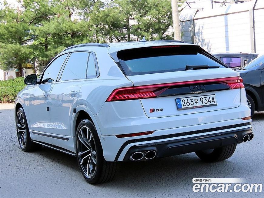 Audi SQ8 2021