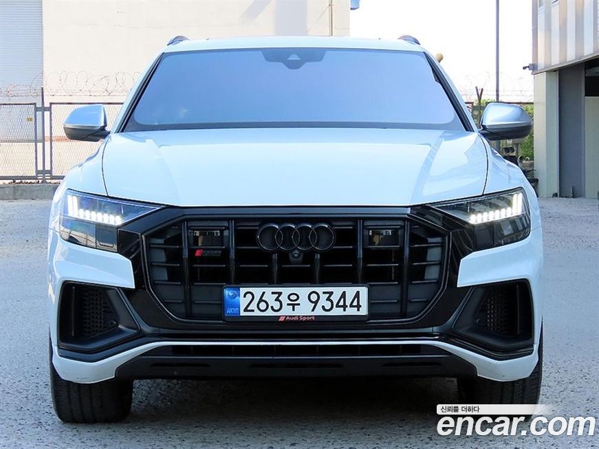 Audi SQ8 2021