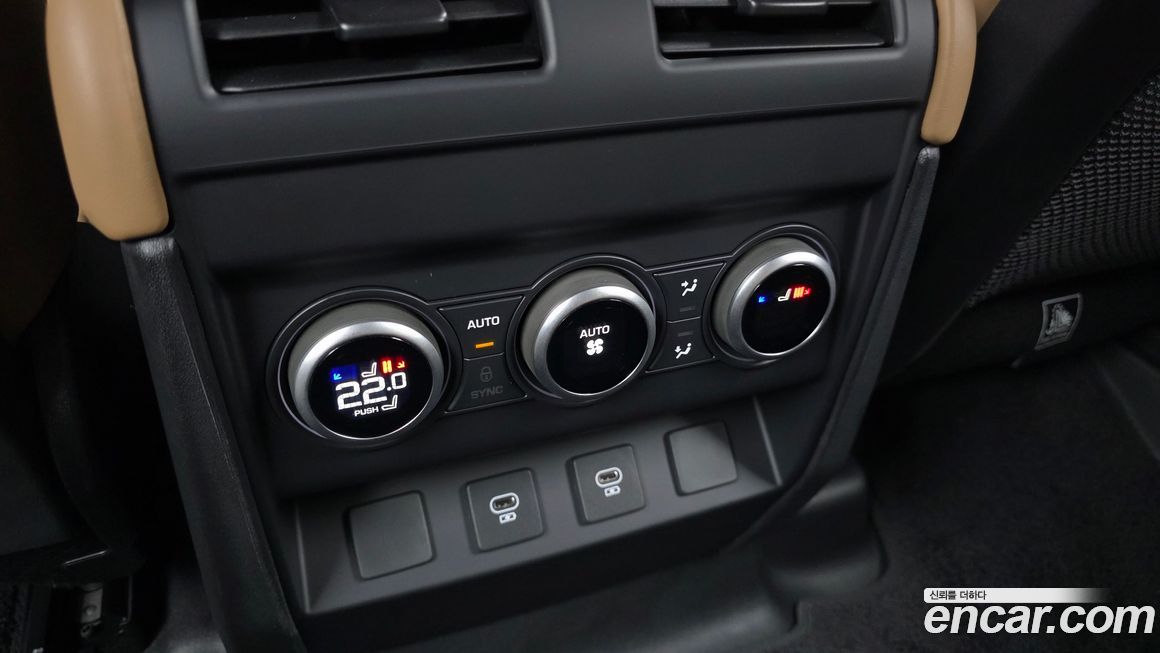 Land Rover Defender 2025