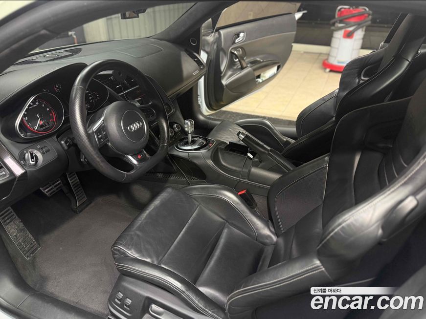 Audi R8 2014