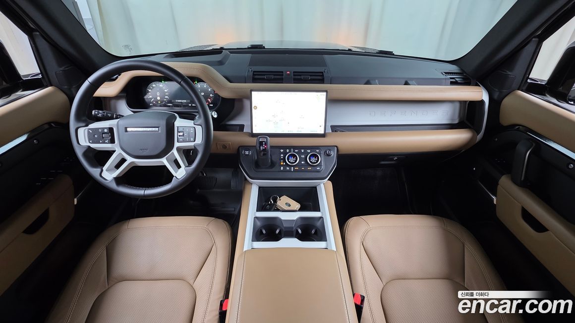 Land Rover Defender 2025