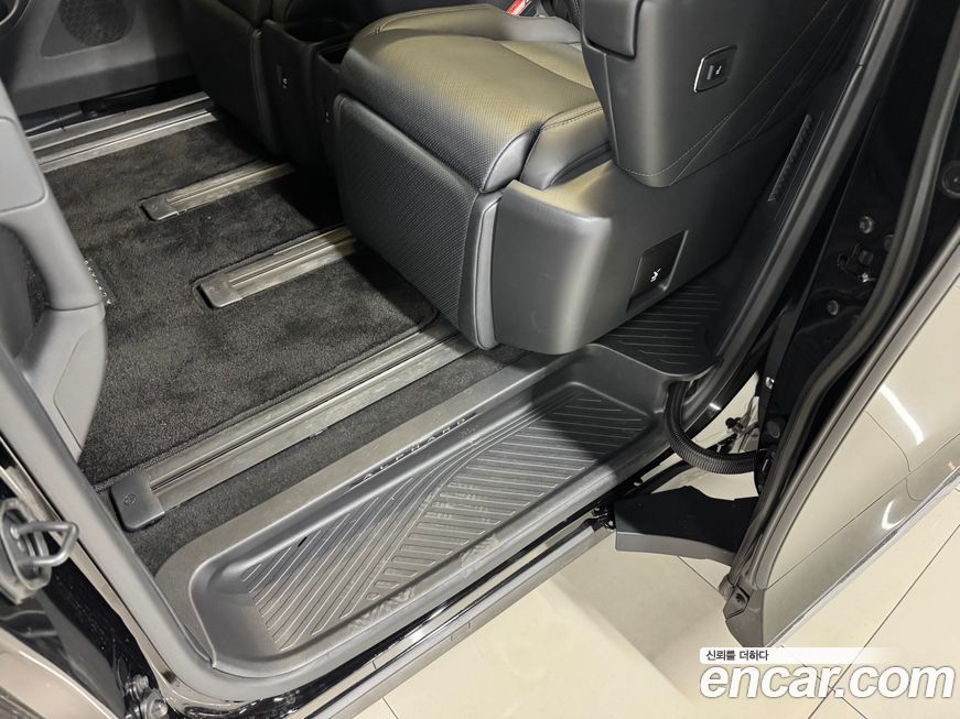 Toyota Alphard 2024