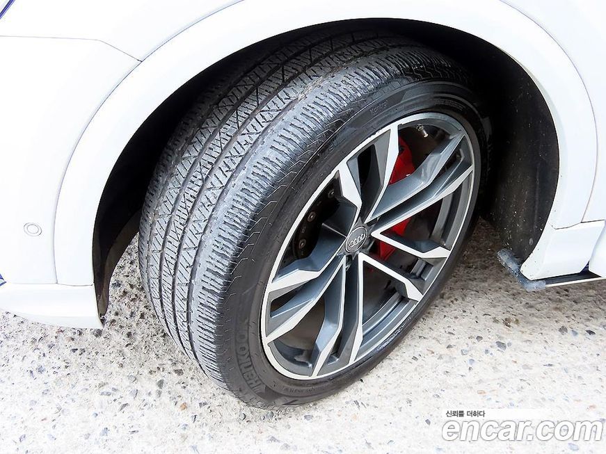 Audi SQ8 2021
