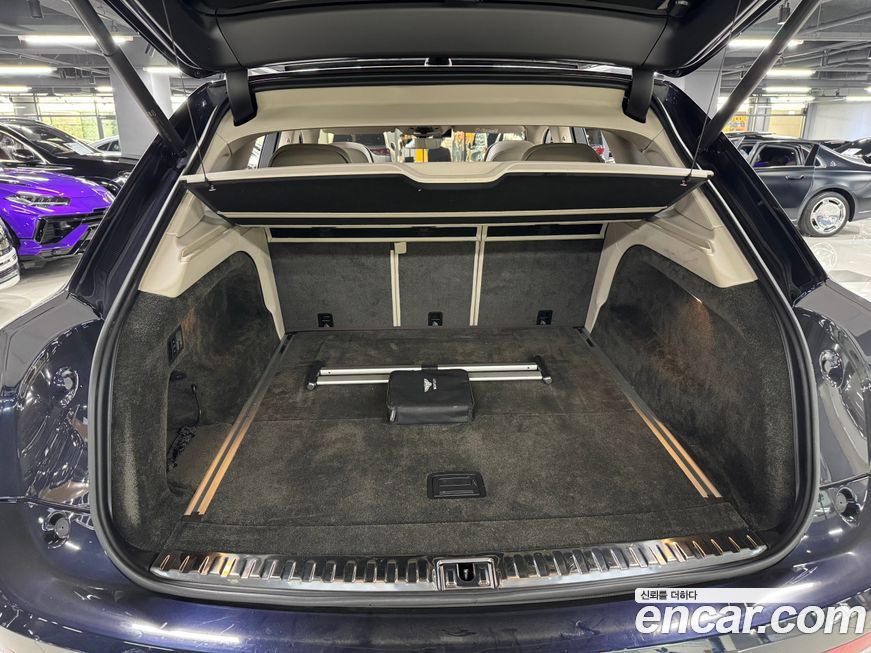 Bentley Bentayga 2021