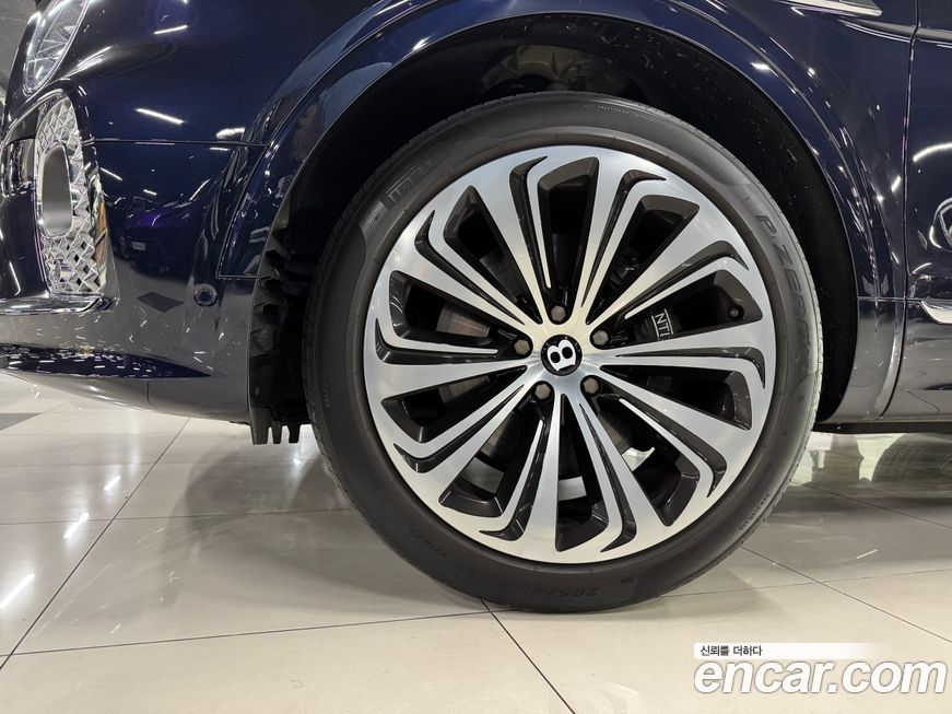 Bentley Bentayga 2021