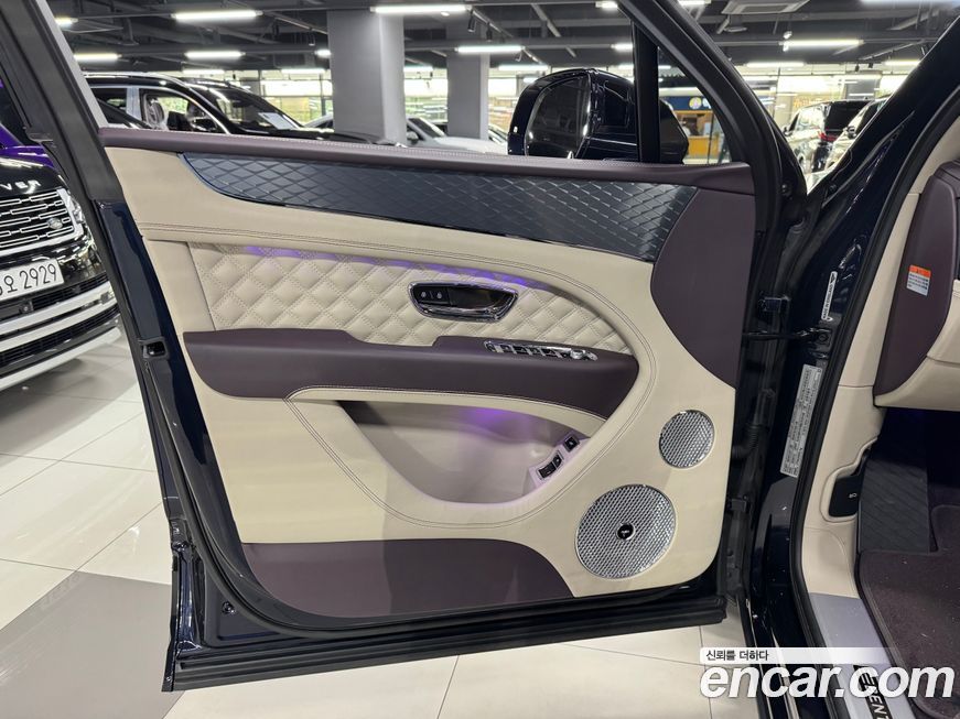 Bentley Bentayga 2021