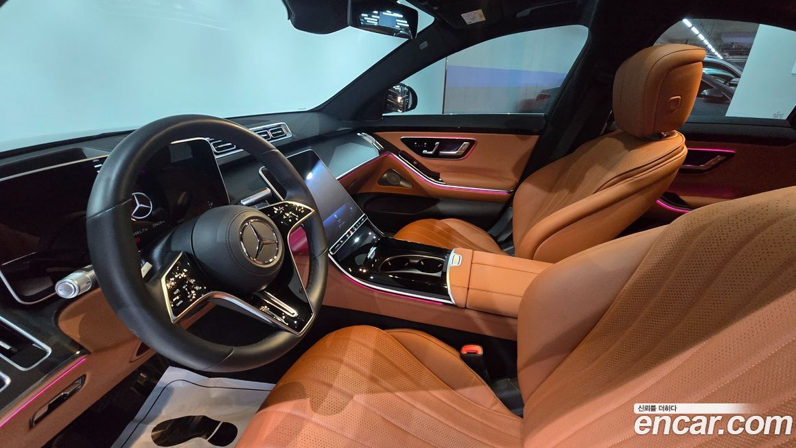 Mercedes-Benz S-Class 2024