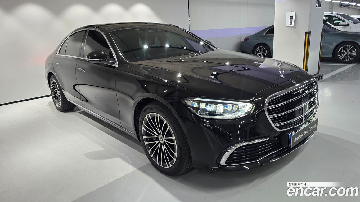 Mercedes-Benz S-Class 2024