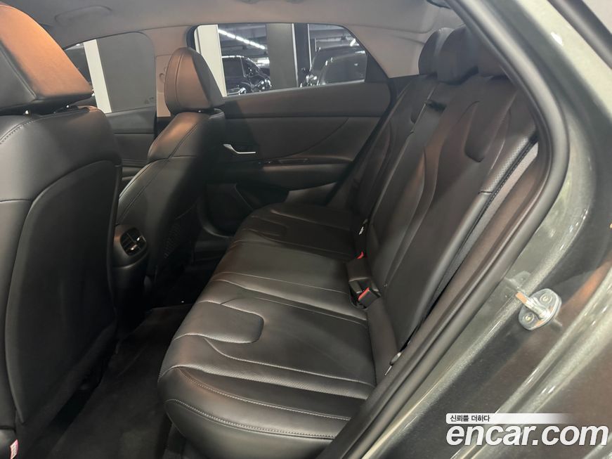 Hyundai AVANTE 2023