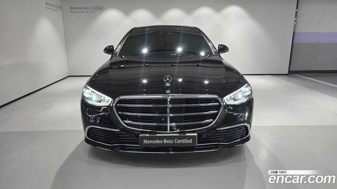 Mercedes-Benz S-Class 2024