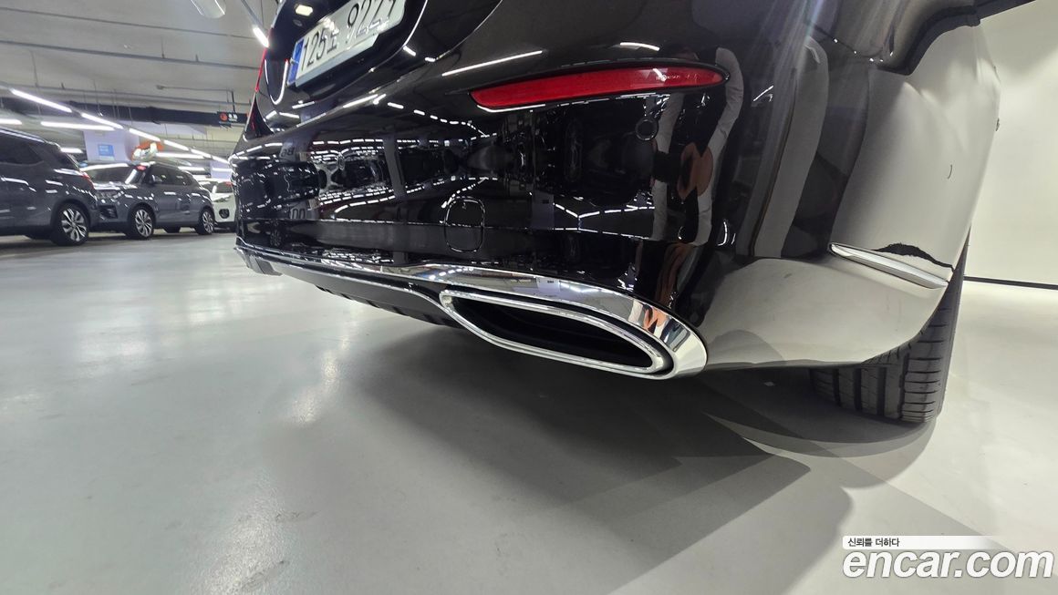 Mercedes-Benz S-Class 2024
