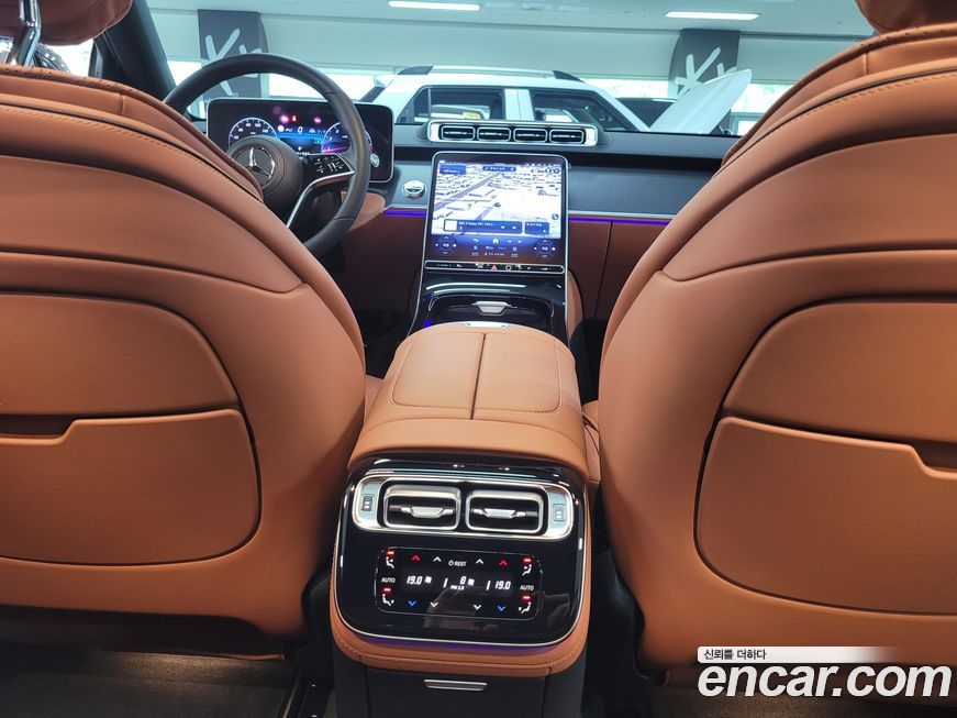 Mercedes-Benz S-Class 2025
