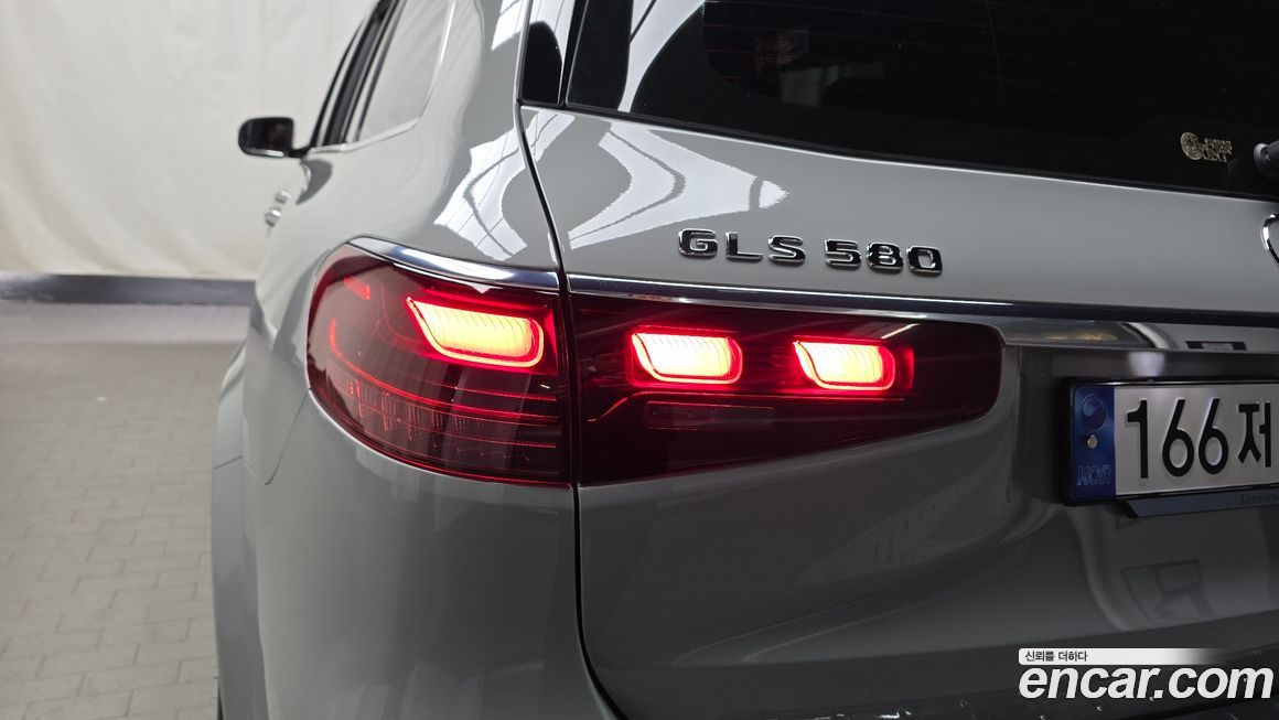 Mercedes-Benz GLS-Class 2024