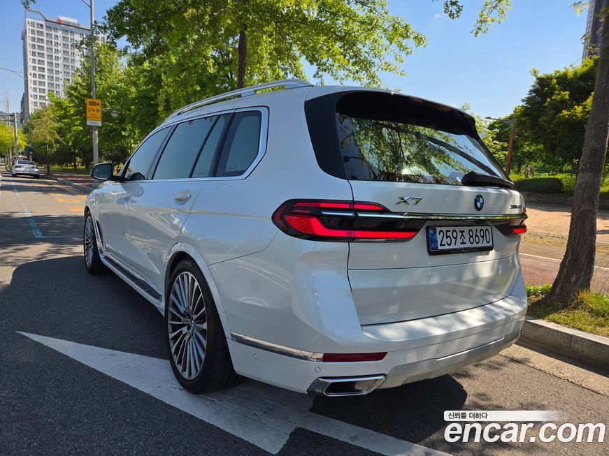 BMW X7 2025