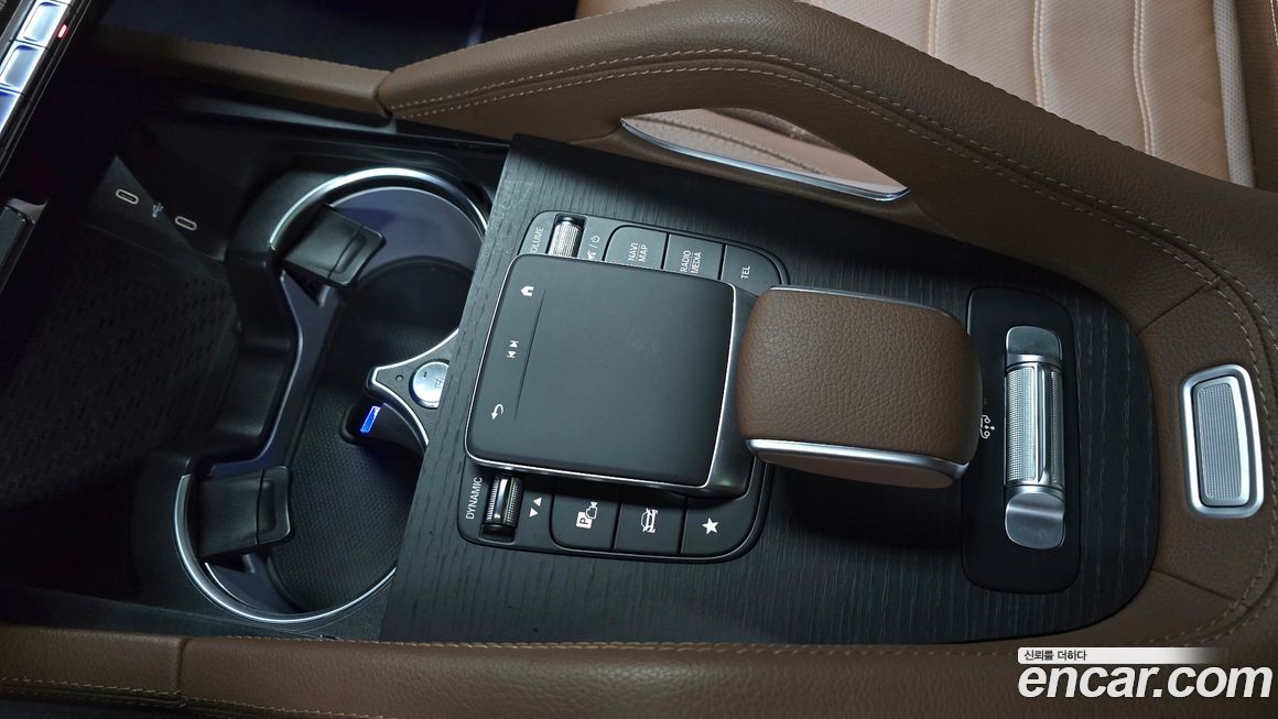 Mercedes-Benz GLS-Class 2024