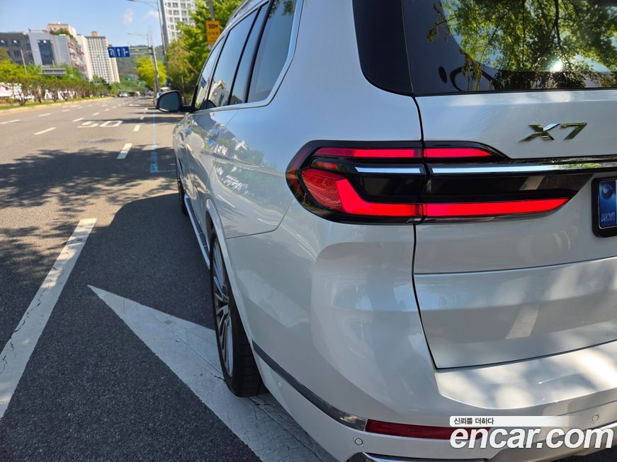 BMW X7 2025