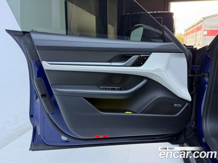 Porsche Taycan 2021