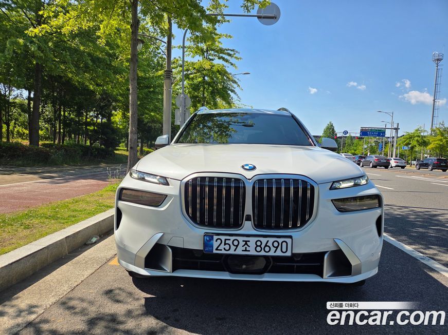 BMW X7 2025