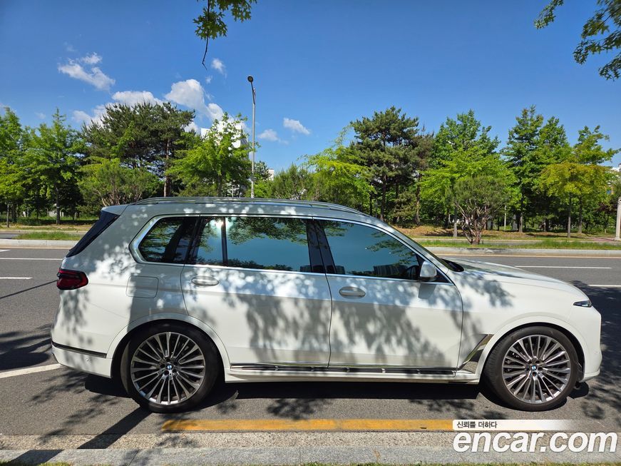 BMW X7 2025