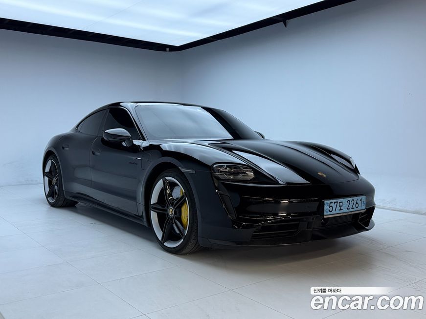 Porsche Taycan 2021