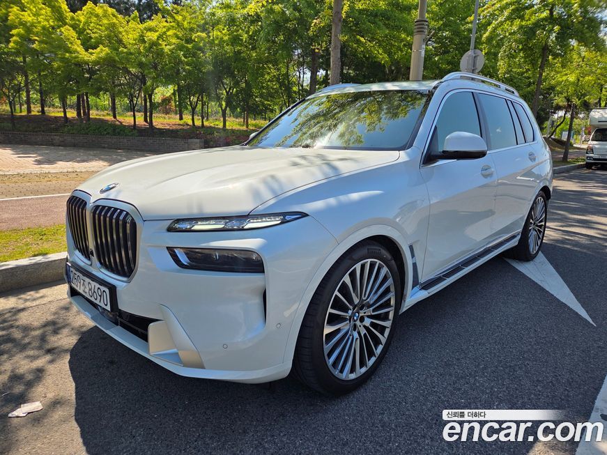 BMW X7 2025