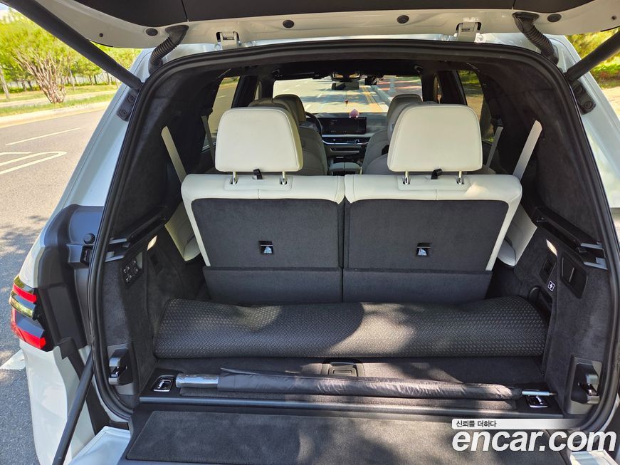 BMW X7 2025