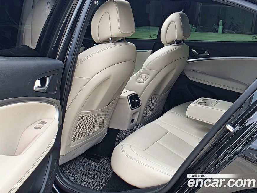 Genesis G70 2025