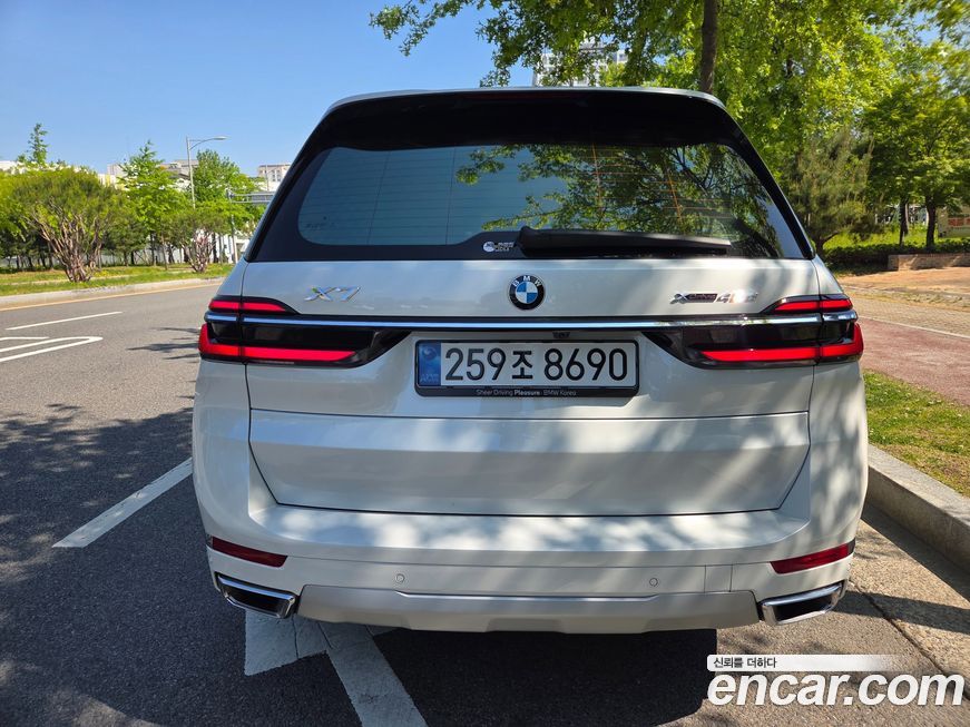 BMW X7 2025