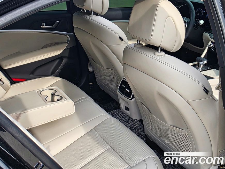 Genesis G70 2025