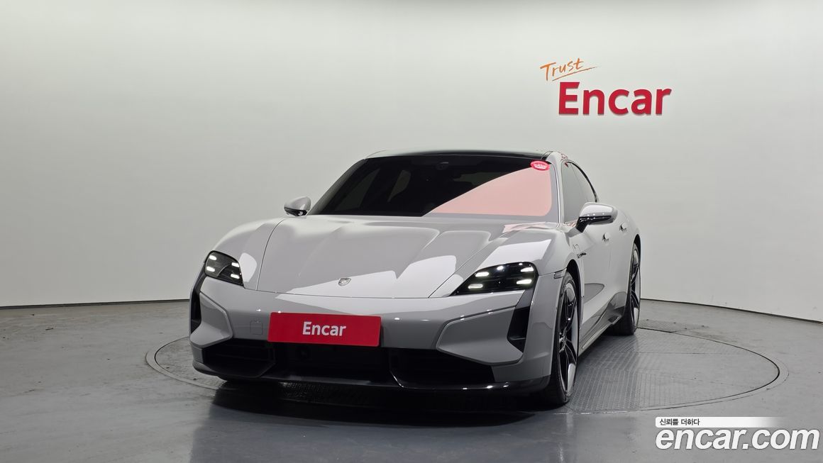 Porsche Taycan 2025