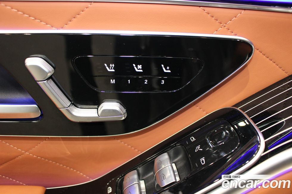 Mercedes-Benz S-Class 2025